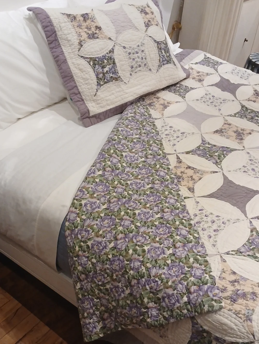 Beautiful Cottagecore  Twin Quilted Patchwork Bedspread & Matching Sham Set 🌟